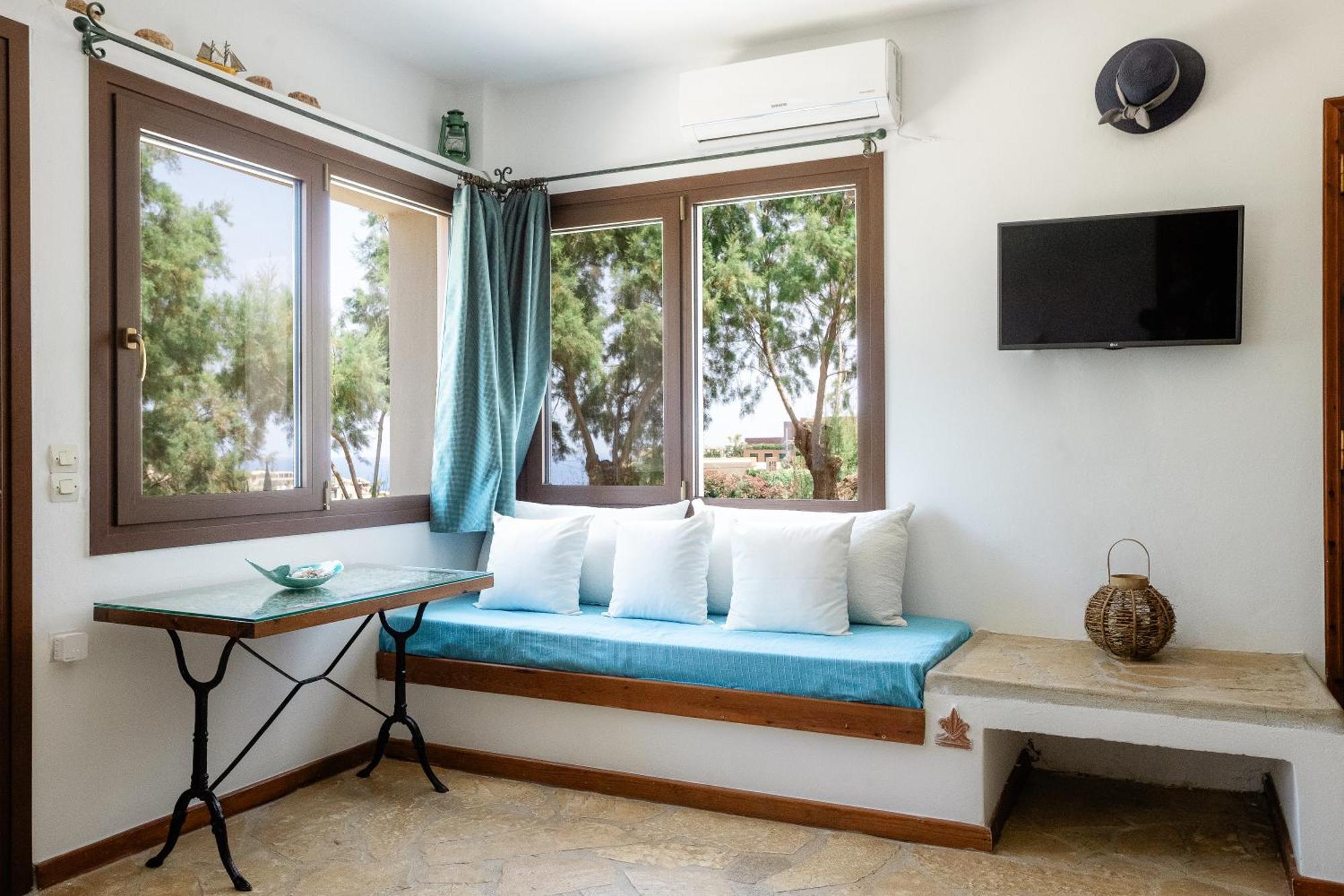 Aparthotel Iliatoras Agia Pelagia  Exterior foto