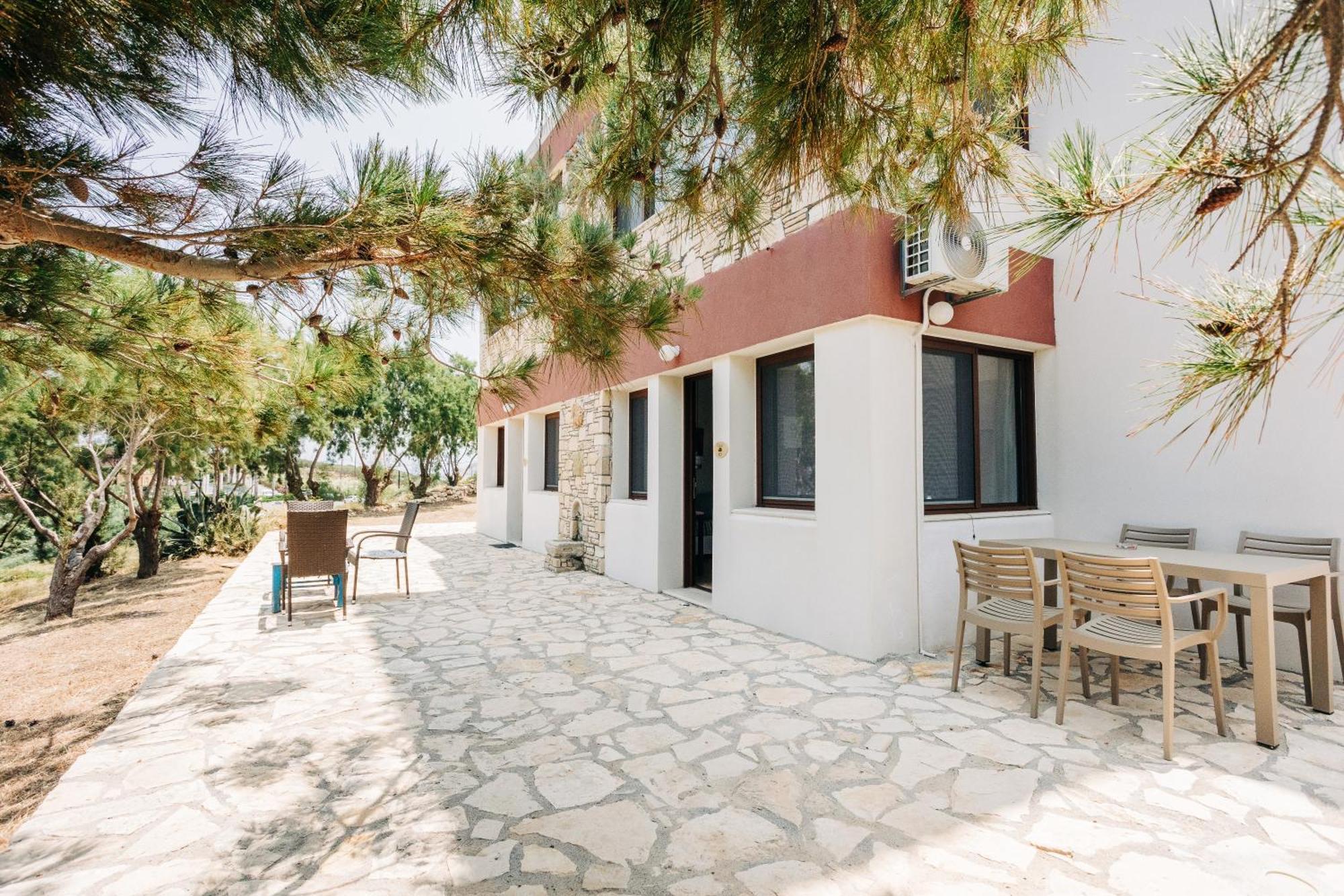 Aparthotel Iliatoras Agia Pelagia  Exterior foto