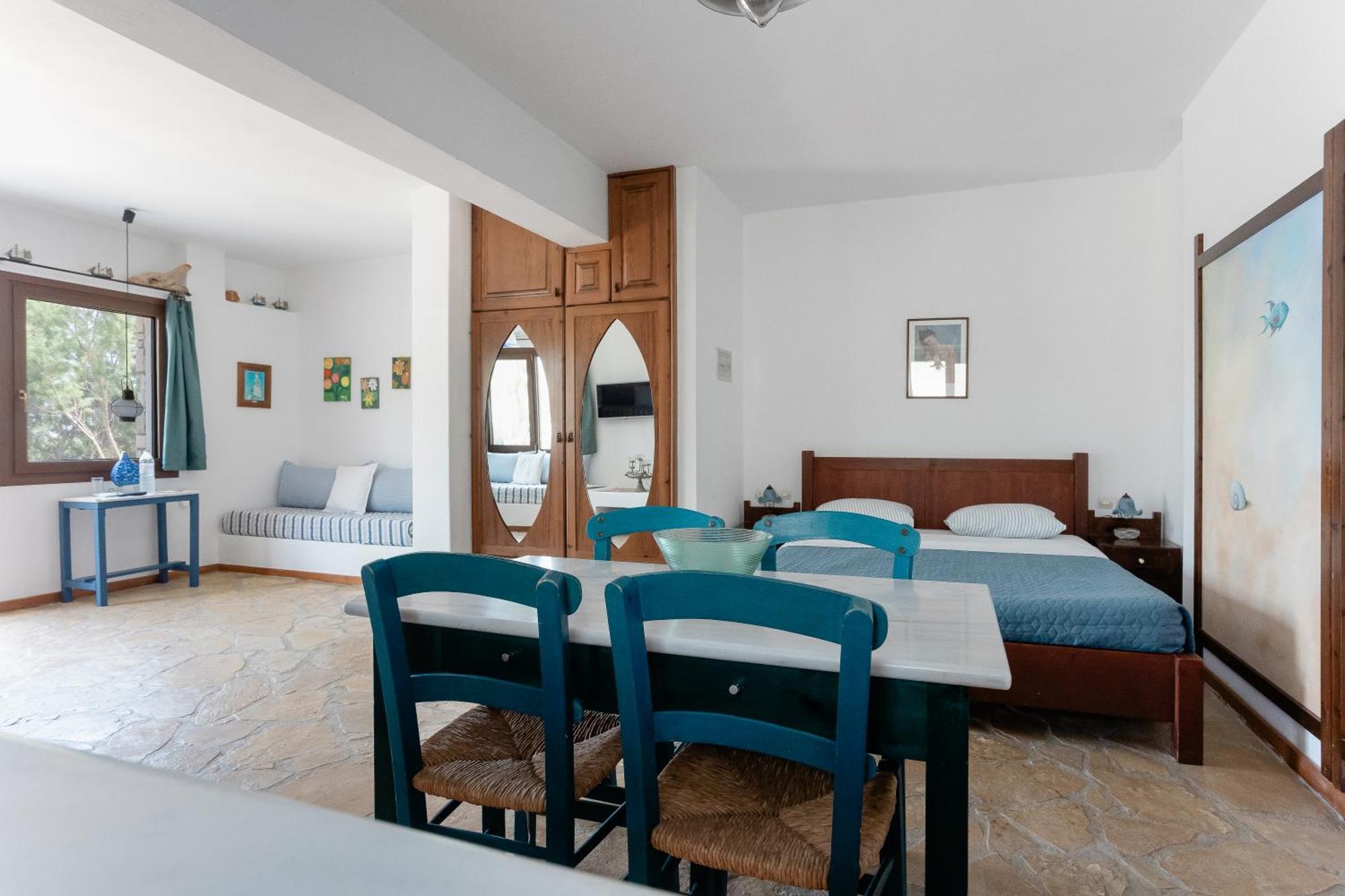 Aparthotel Iliatoras Agia Pelagia  Exterior foto